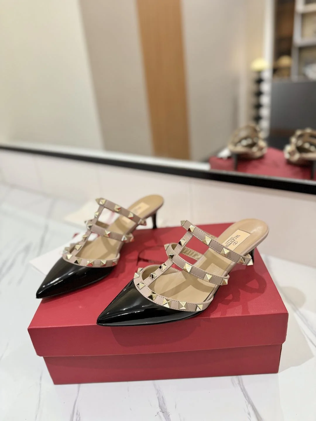 Valentino Slippers Comfortable 35883