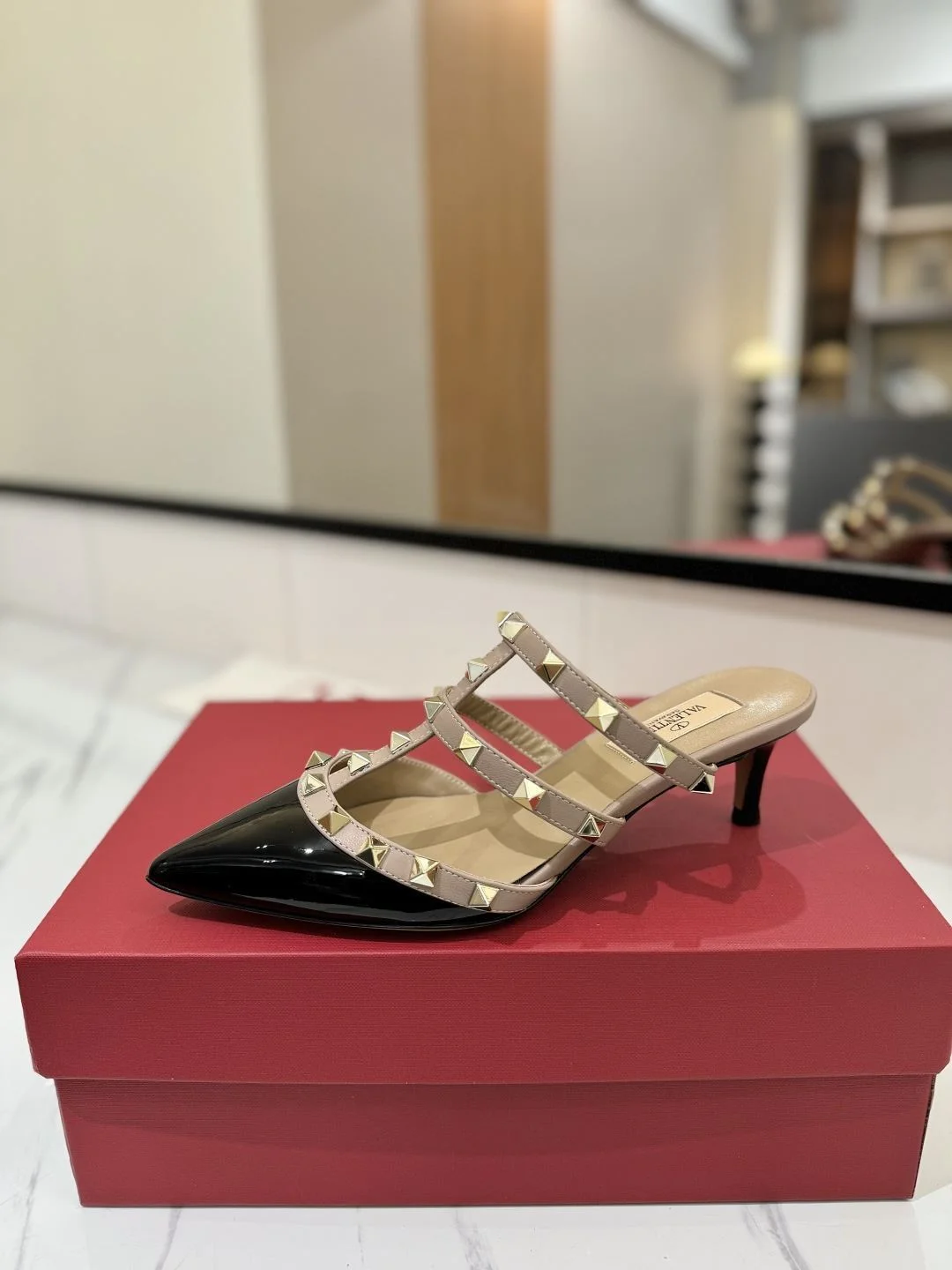 Valentino Slippers Comfortable 35883