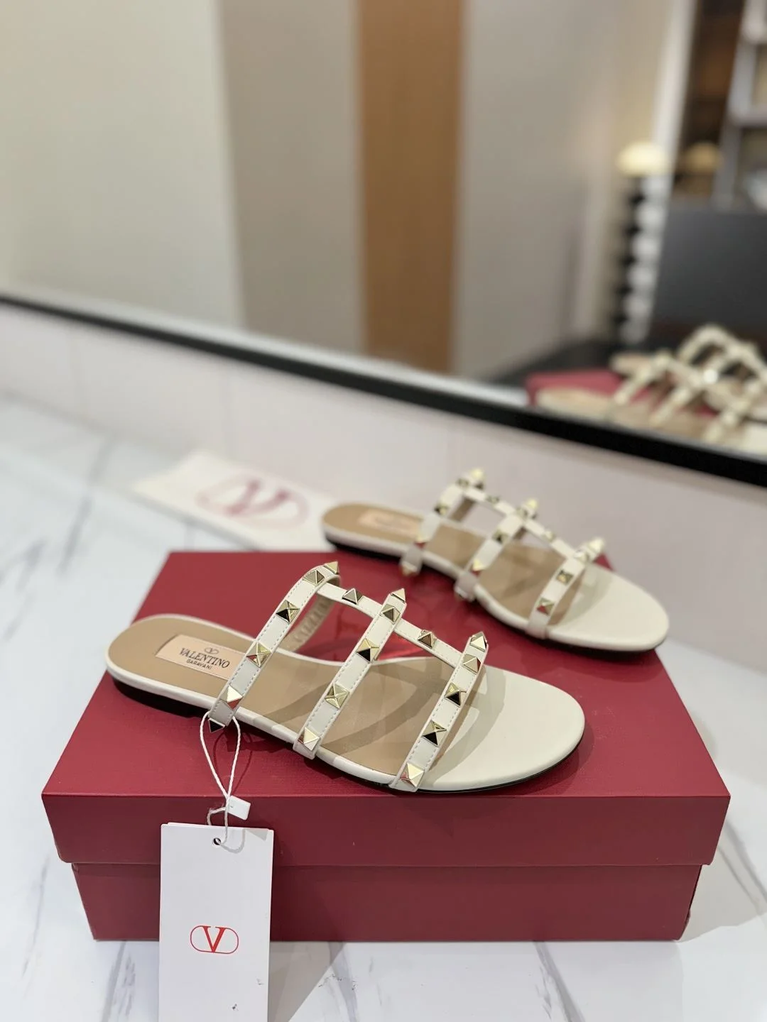 Valentino Slippers Bold 35878