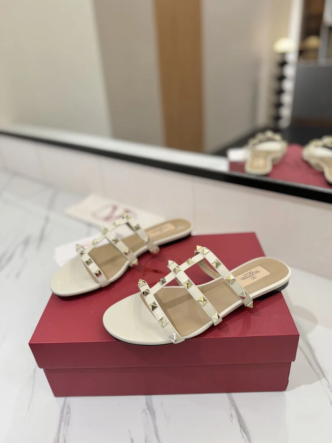 Valentino Slippers Bold 35878