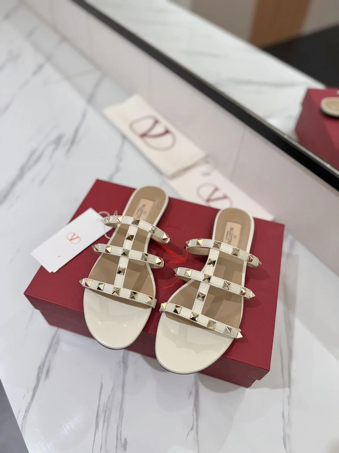 Valentino Slippers Bold 35878