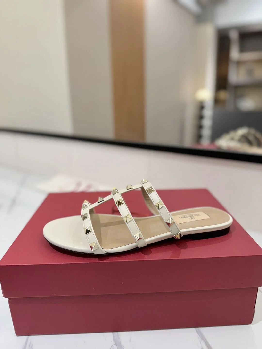 Valentino Slippers Bold 35878