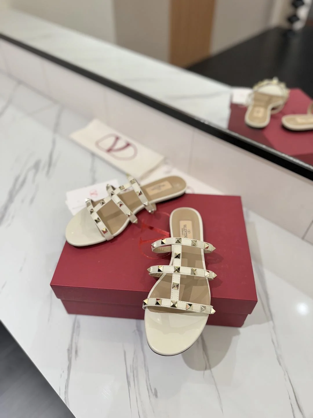 Valentino Slippers Bold 35878