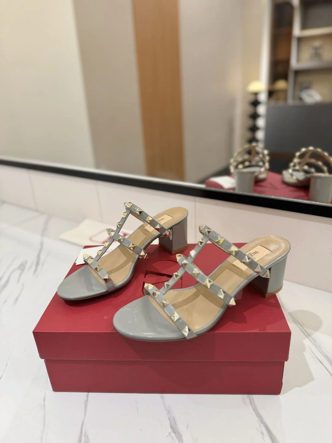 Valentino Slippers Resilient 35879