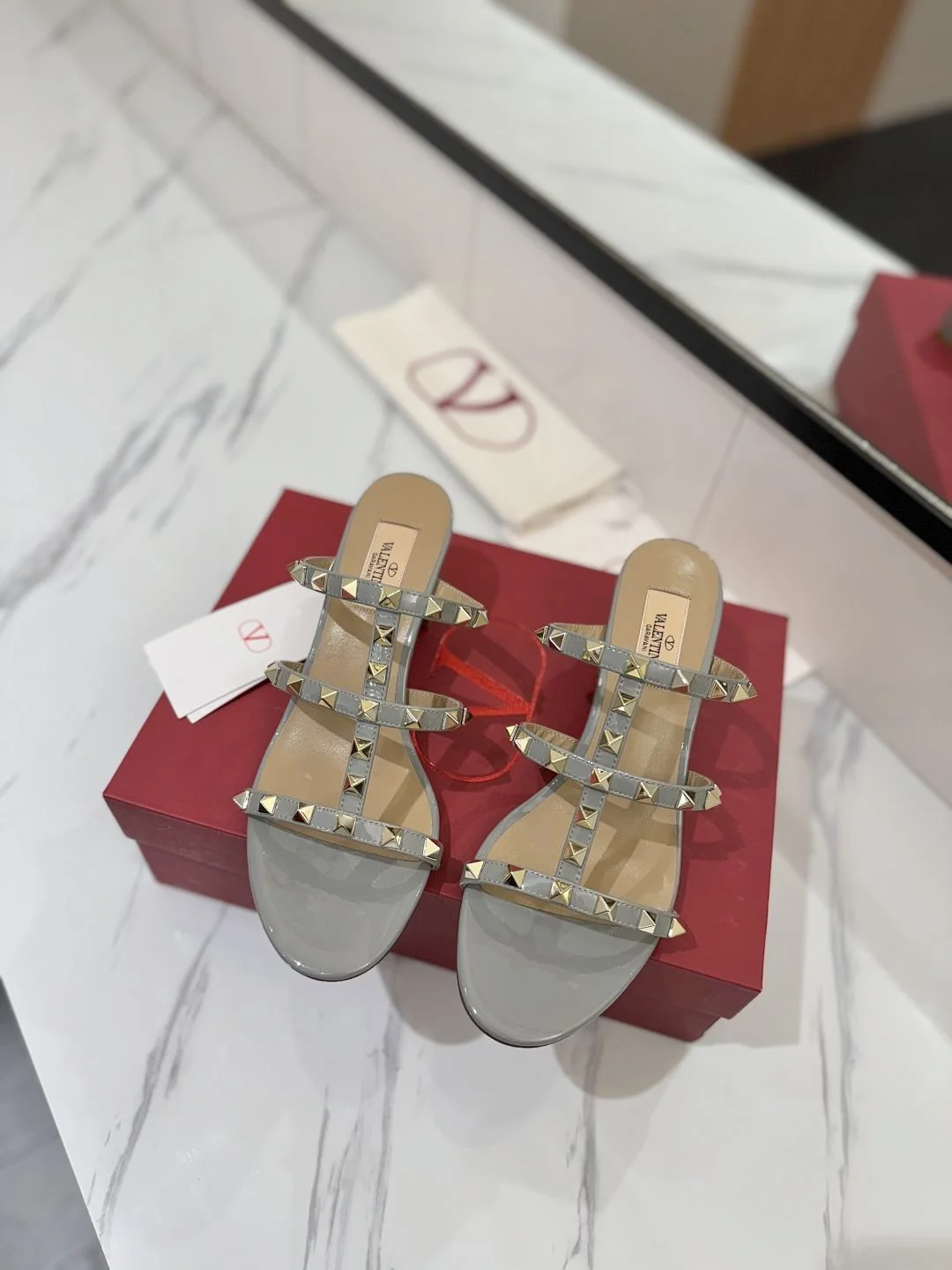 Valentino Slippers Resilient 35879