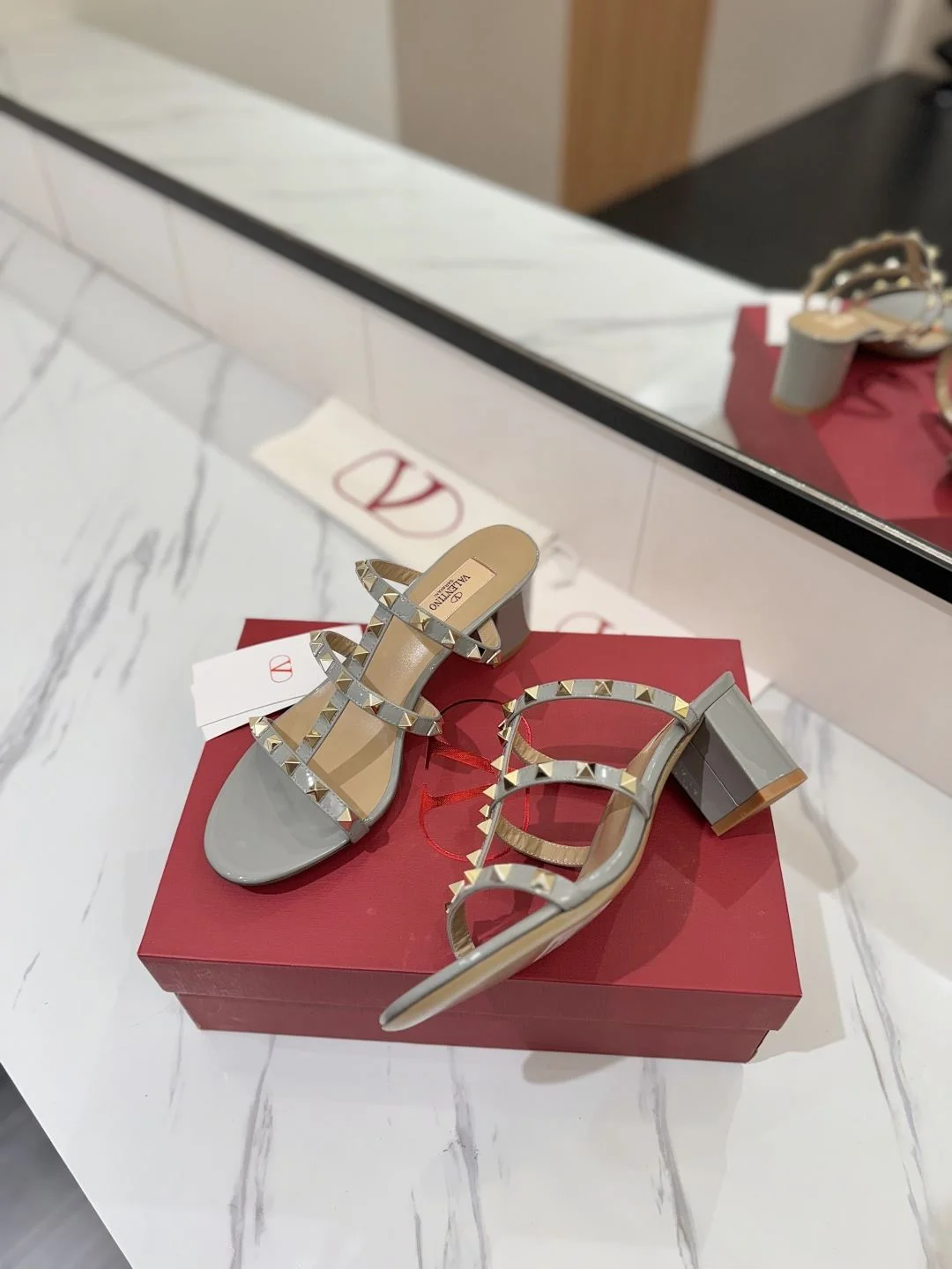 Valentino Slippers Resilient 35879