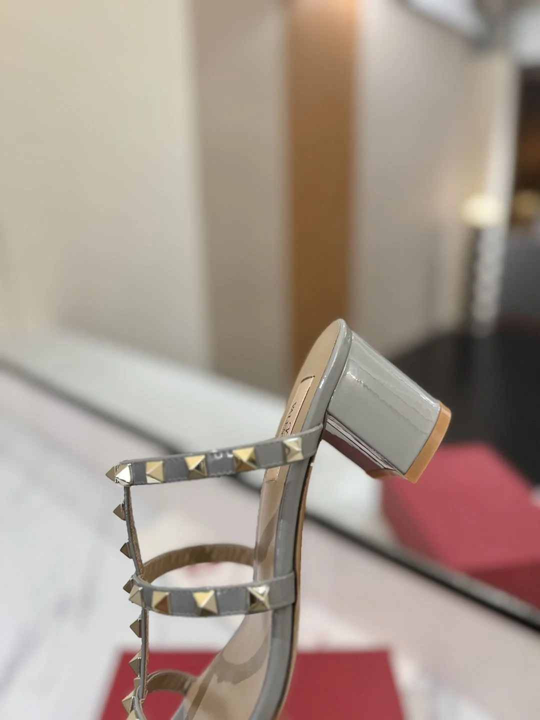 Valentino Slippers Resilient 35879