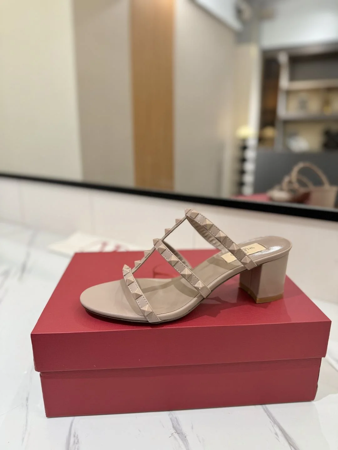 Valentino Slippers HighQuality 35872