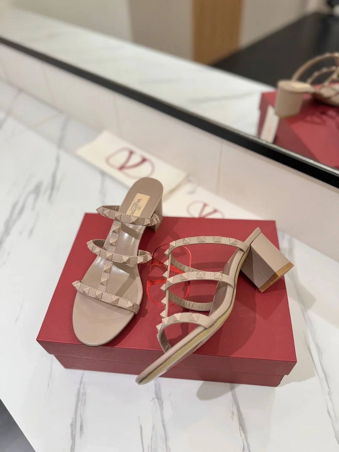 Valentino Slippers HighQuality 35872
