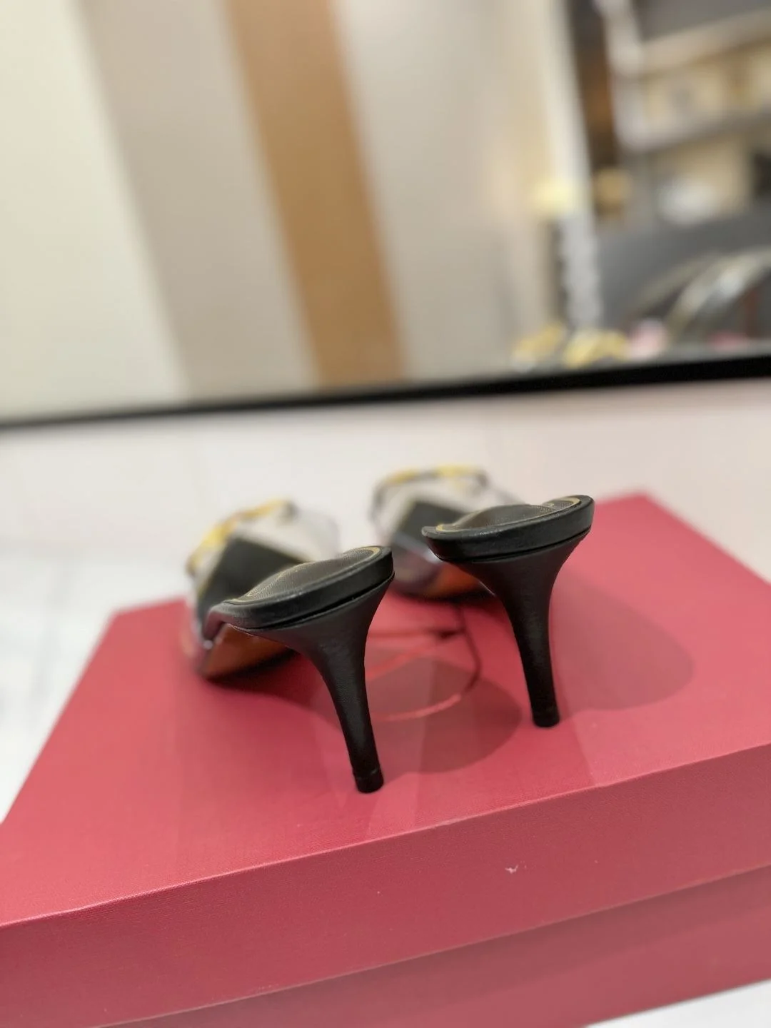 Valentino Slippers Neat 35877