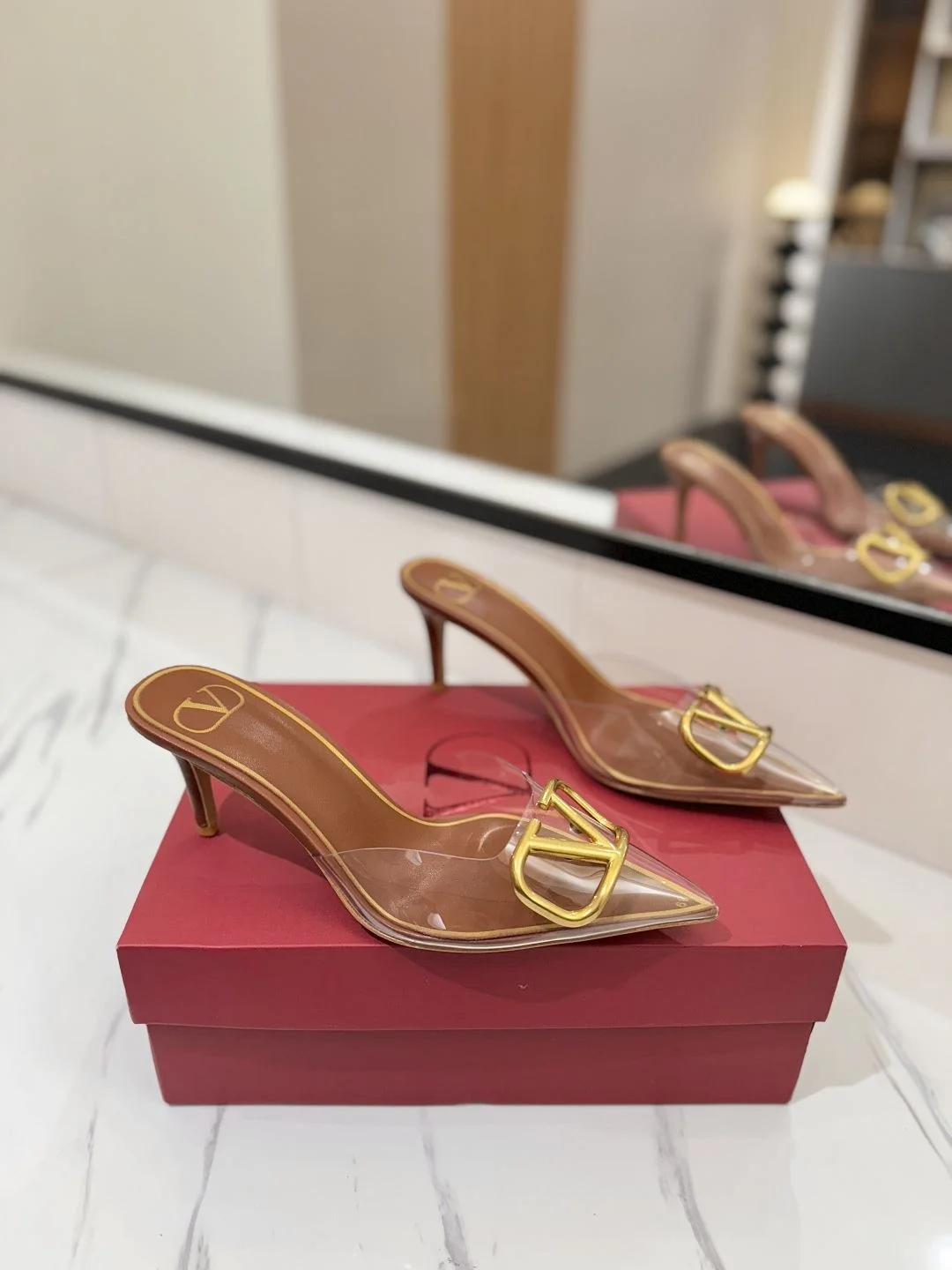 OdorResistant Valentino Slippers 35861