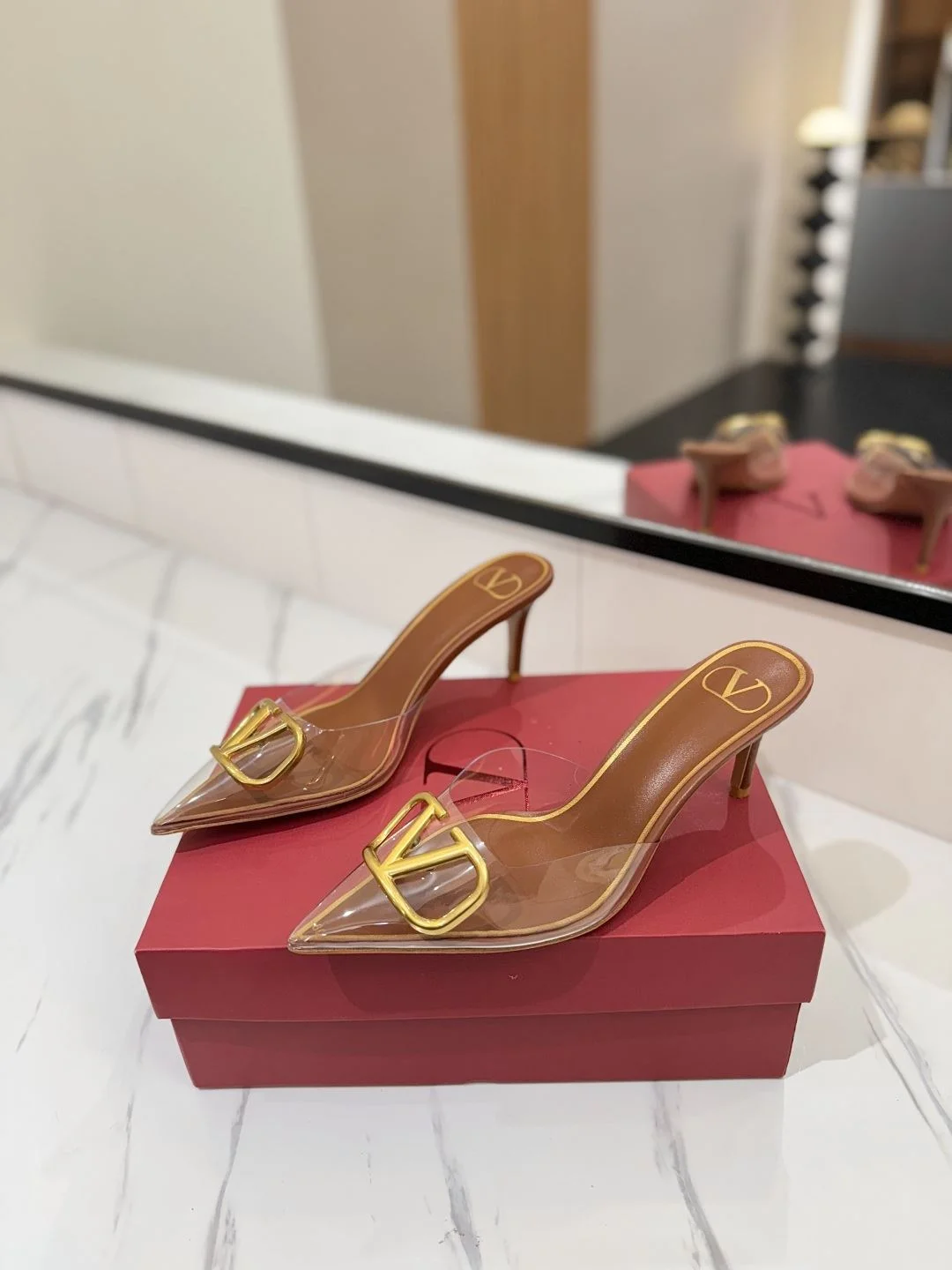 OdorResistant Valentino Slippers 35861