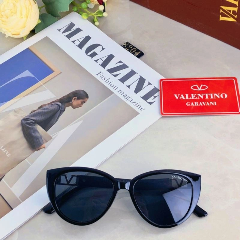 FlexibleFit Valentino Sunglasses 282427