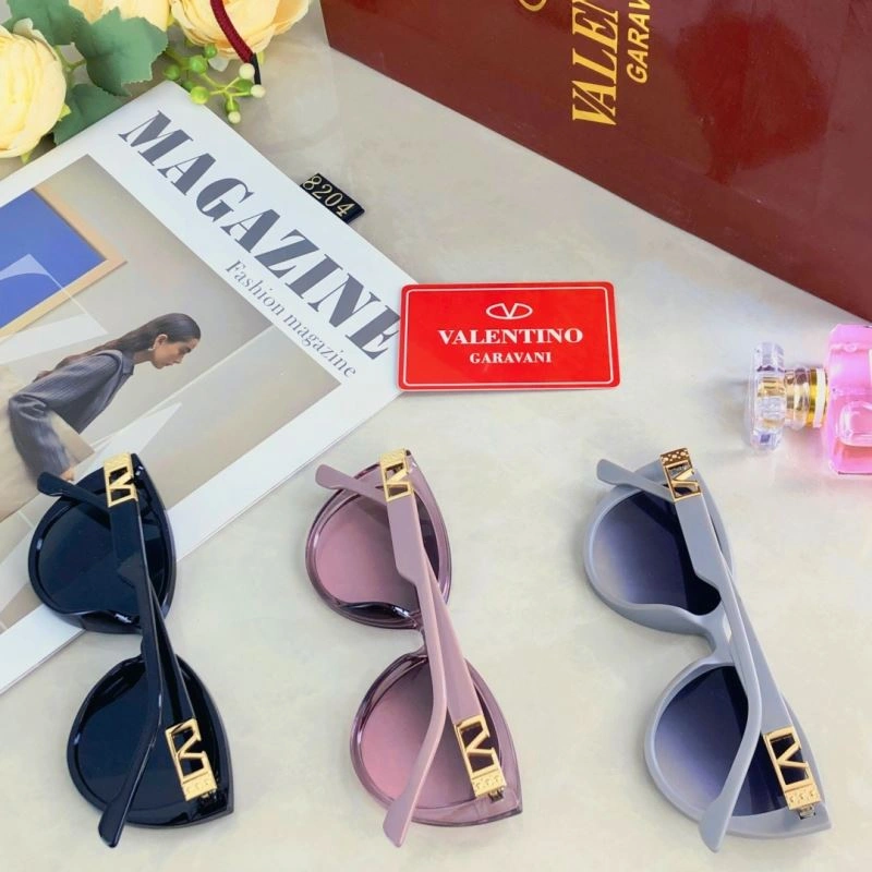 FlexibleFit Valentino Sunglasses 282427