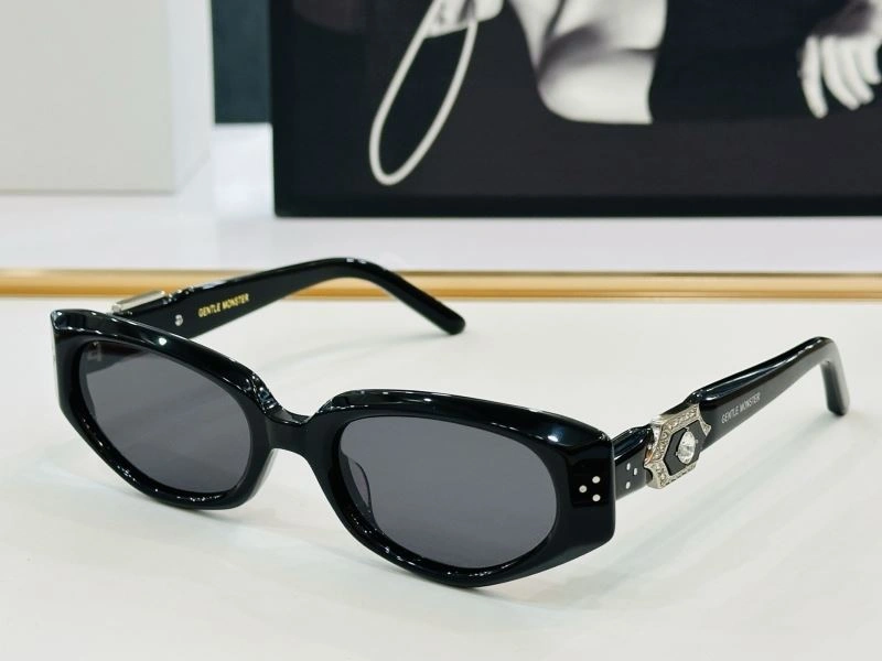 Valentino Sunglasses Sleek 282425