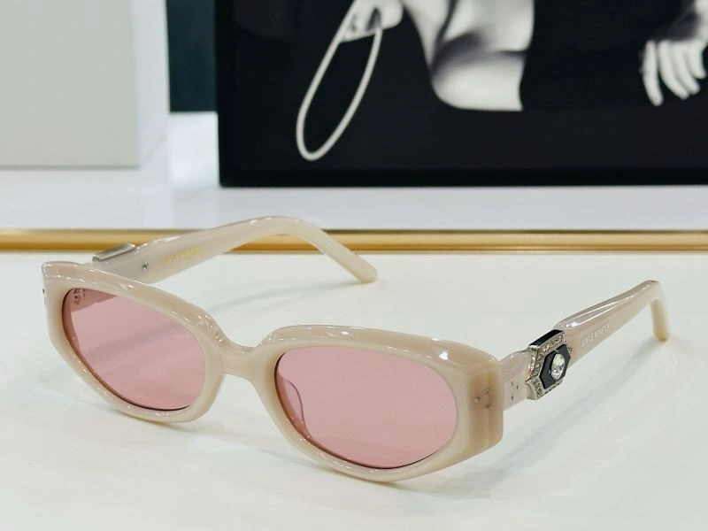 Valentino Sunglasses Sleek 282425