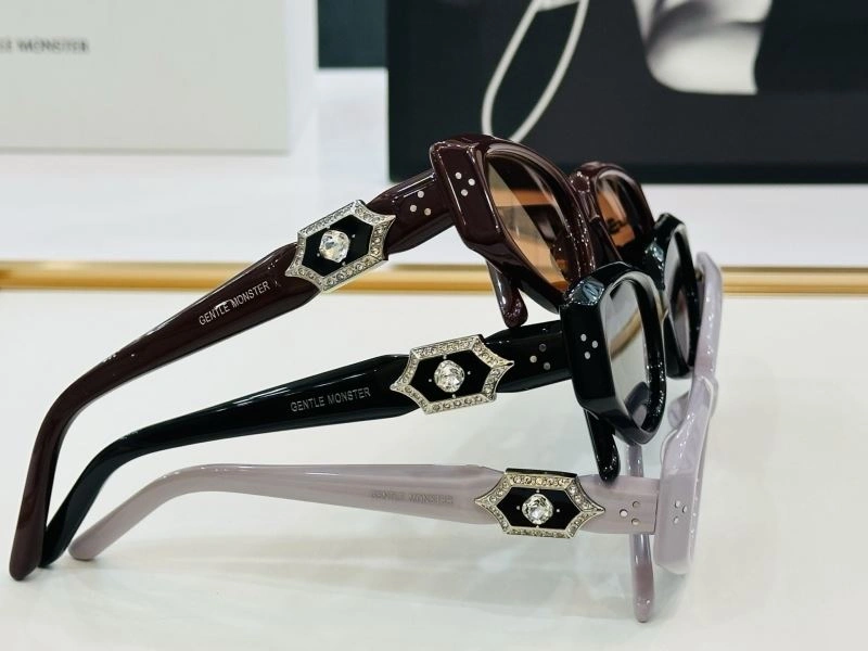 Valentino Sunglasses Sleek 282425