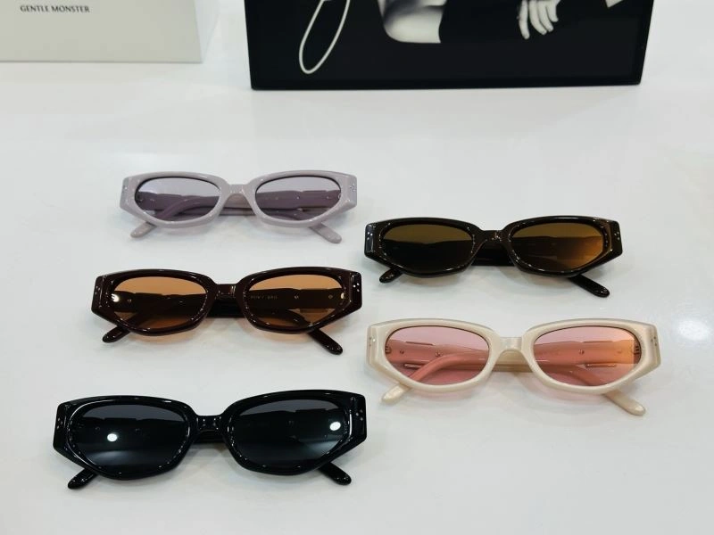 Valentino Sunglasses Sleek 282425