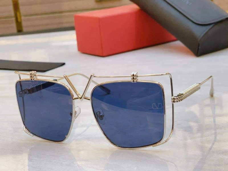 Valentino Sunglasses Fashionable 282432