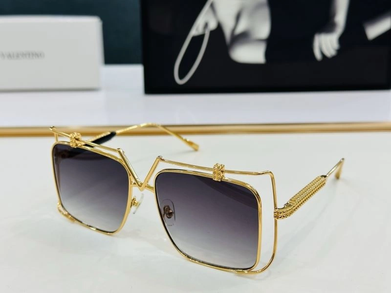 SunProtective Valentino Sunglasses 282434