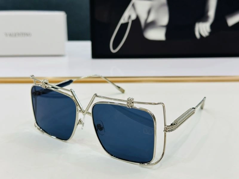 SunProtective Valentino Sunglasses 282434