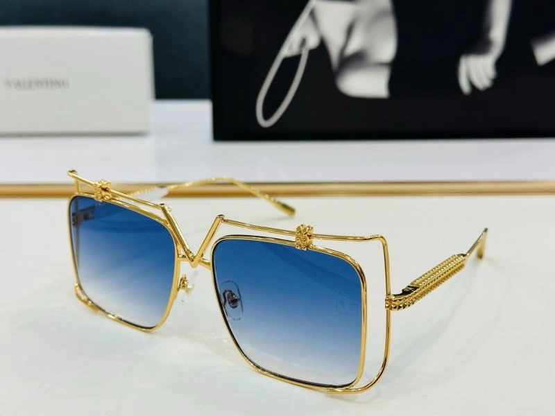 SunProtective Valentino Sunglasses 282434