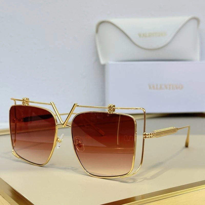 Bold Valentino Sunglasses 282440