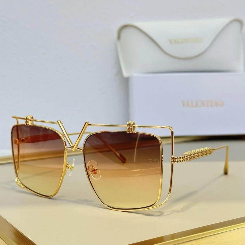 Bold Valentino Sunglasses 282440