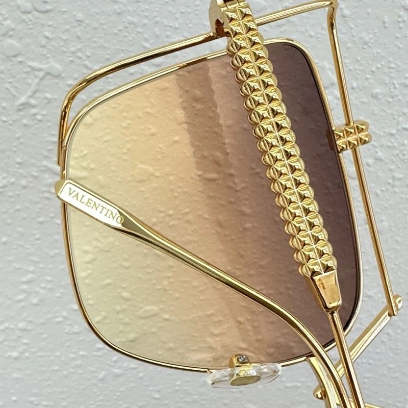 Bold Valentino Sunglasses 282440