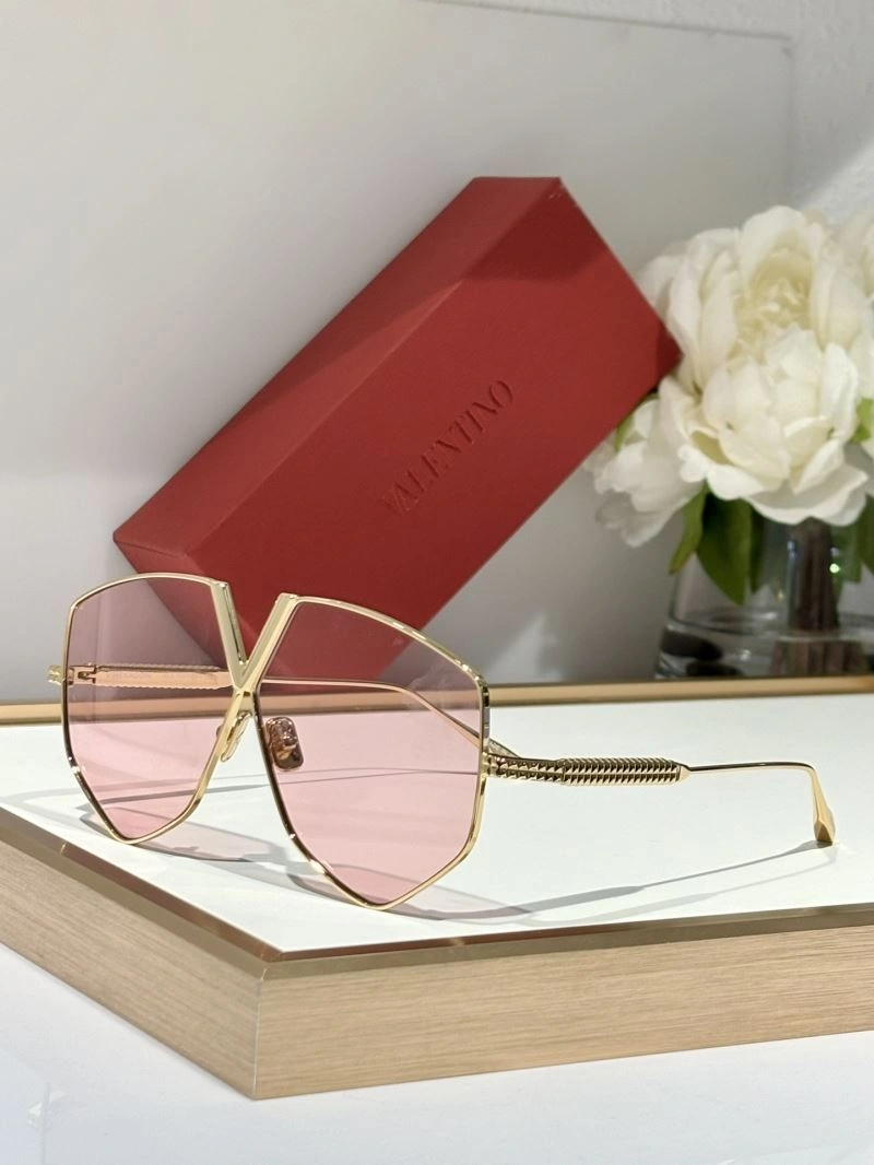 Unique Valentino Sunglasses 282450