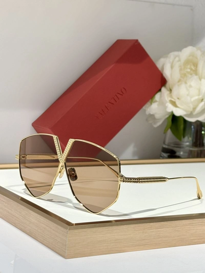 Unique Valentino Sunglasses 282450