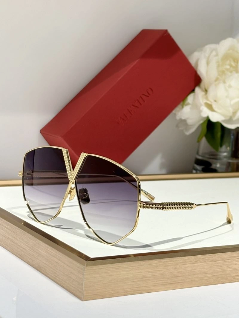 Unique Valentino Sunglasses 282450
