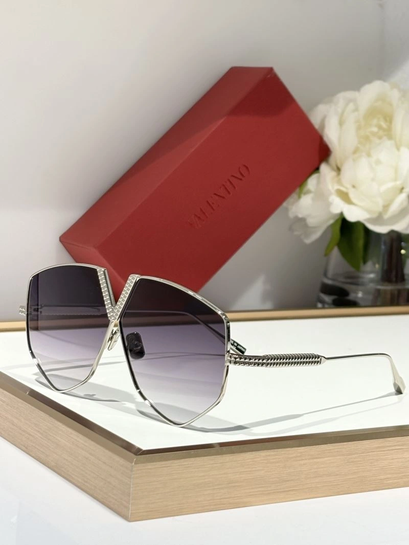 Unique Valentino Sunglasses 282450