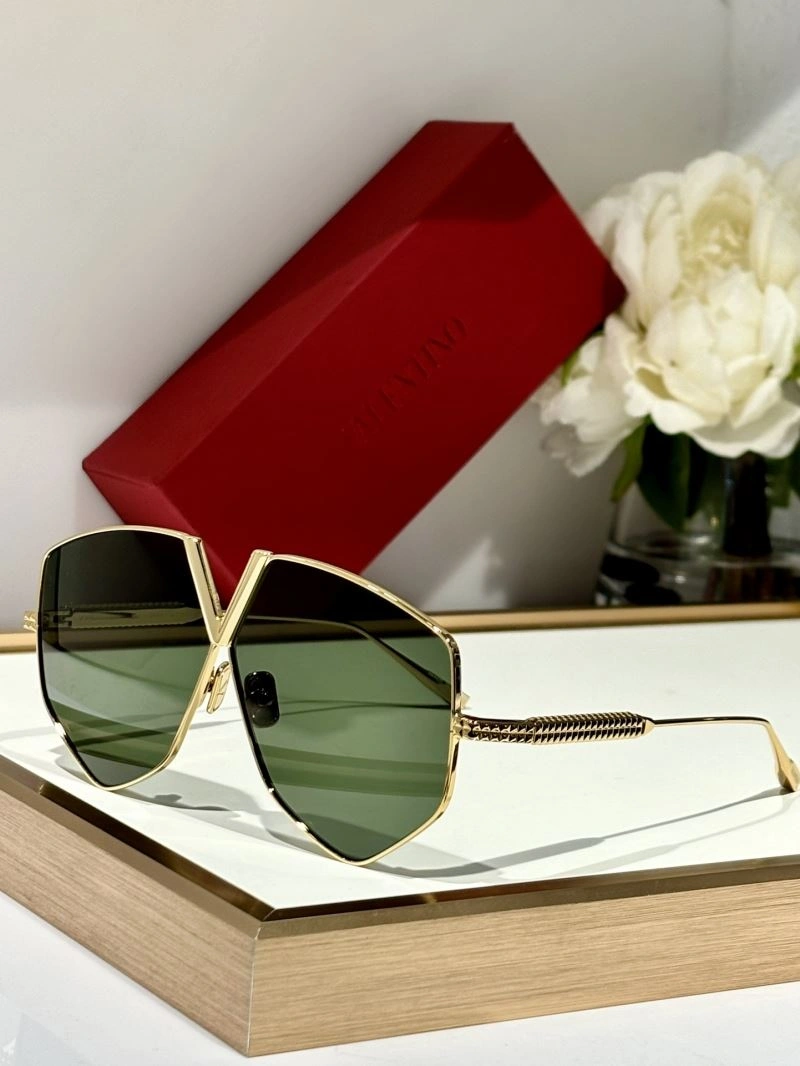 Unique Valentino Sunglasses 282450