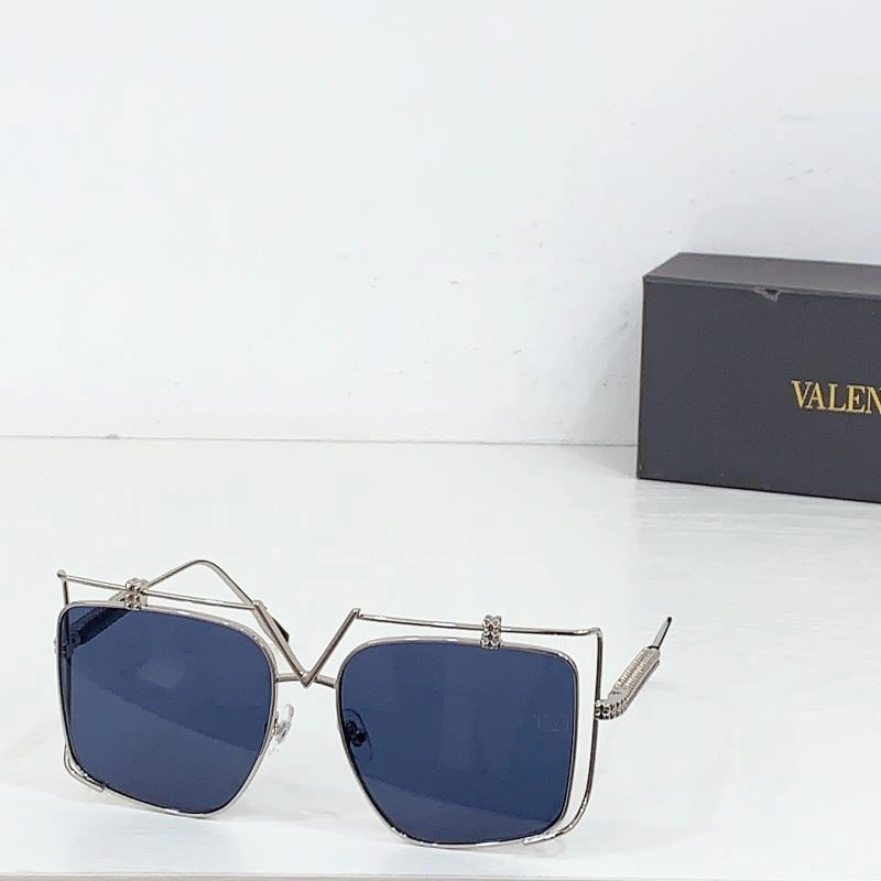 Valentino Sunglasses Sporty 282455
