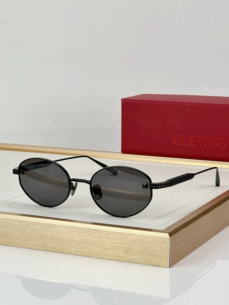 Resilient Valentino Sunglasses 282447