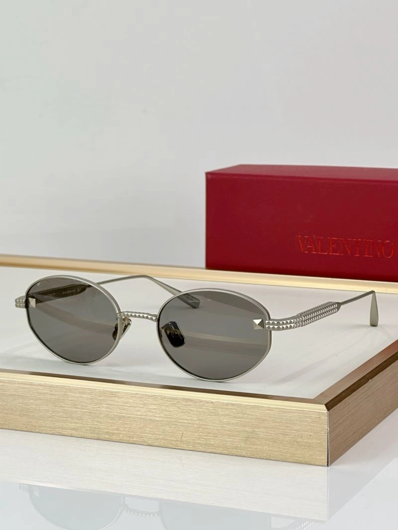 Resilient Valentino Sunglasses 282447