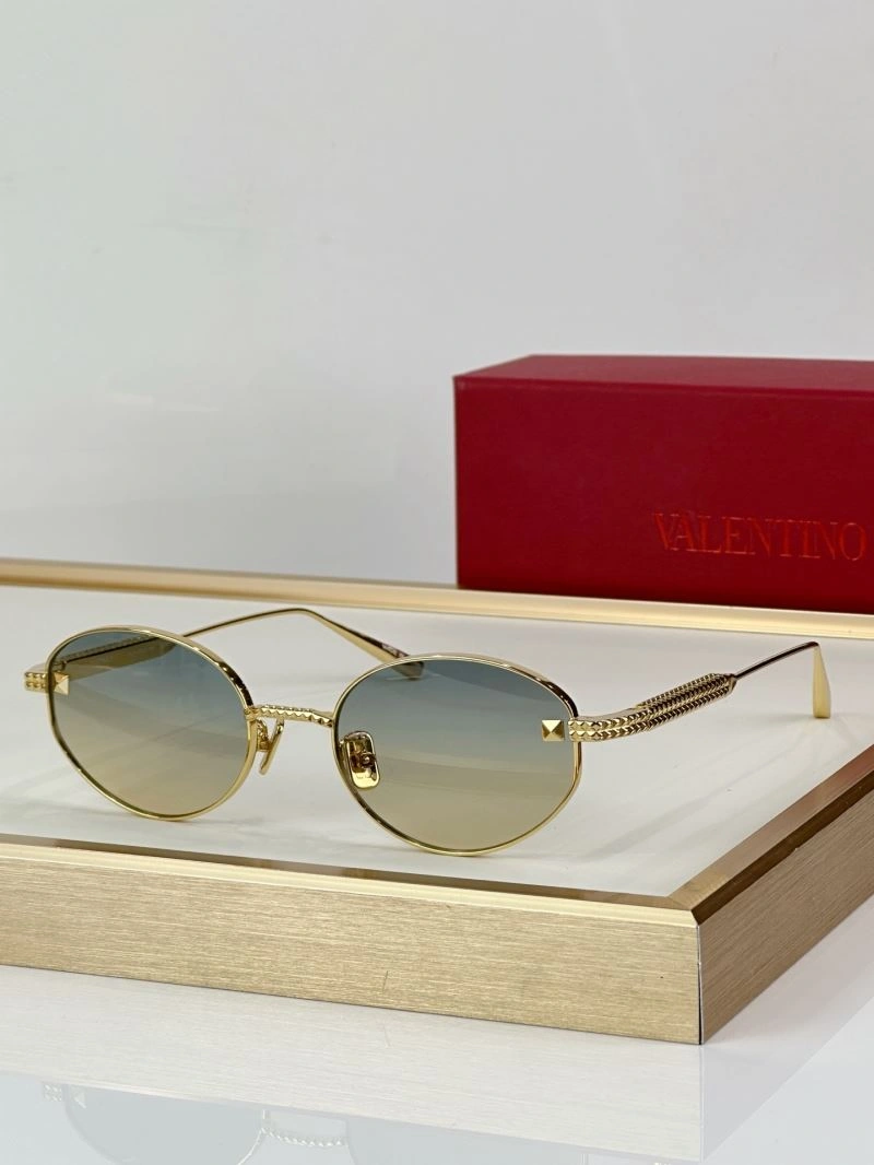 Resilient Valentino Sunglasses 282447