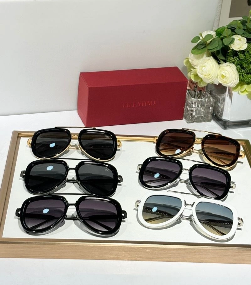 Snug Valentino Sunglasses 282458