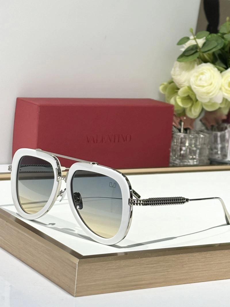 Snug Valentino Sunglasses 282458