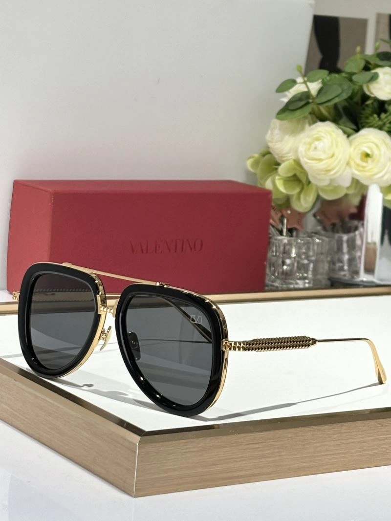 Snug Valentino Sunglasses 282458