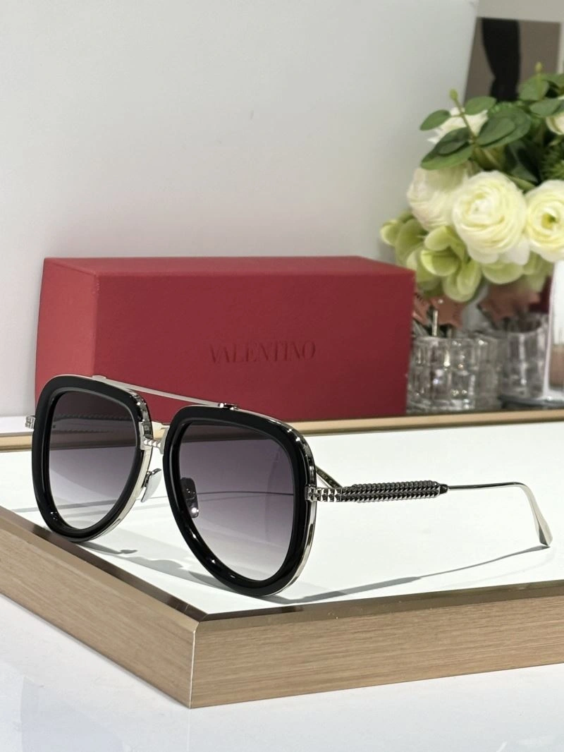 Snug Valentino Sunglasses 282458