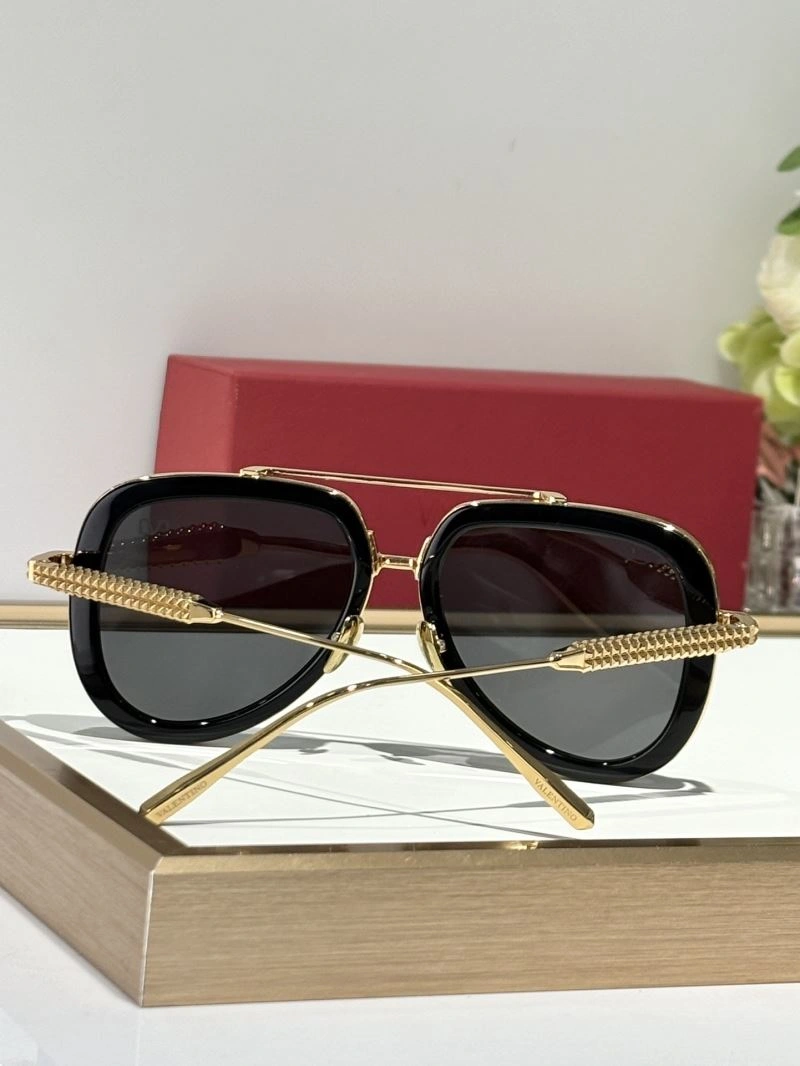 Snug Valentino Sunglasses 282458