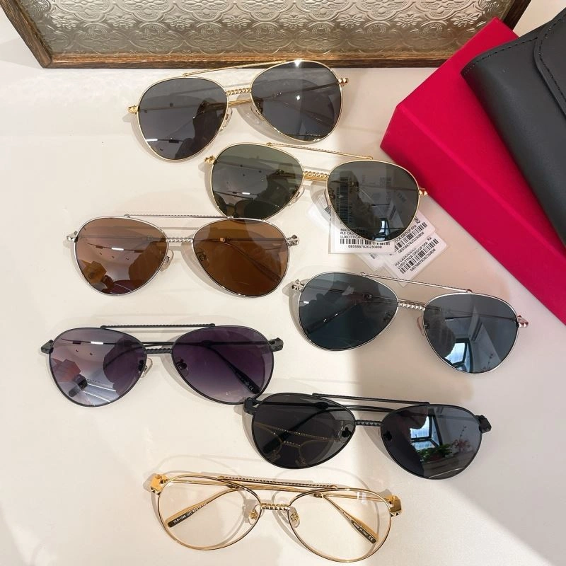 Lightweight Valentino Sunglasses 282453