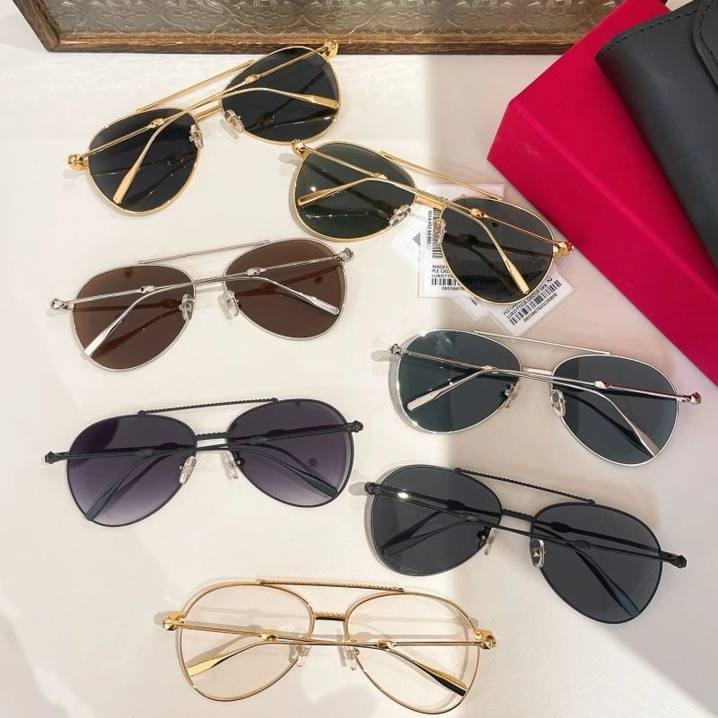 Lightweight Valentino Sunglasses 282453
