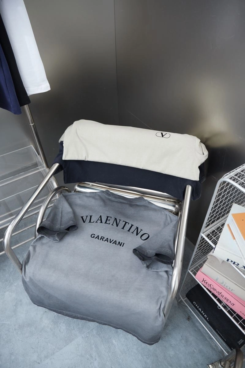 Valentino T-Shirts Snug 174972
