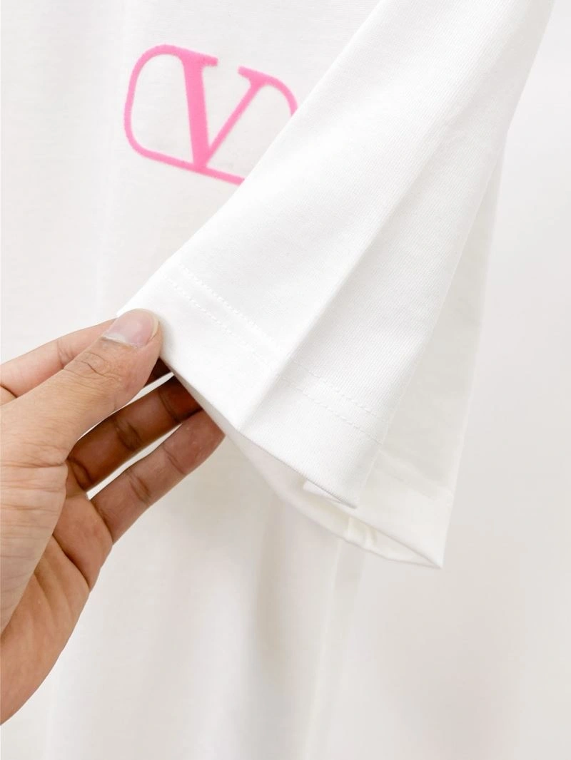Snug Valentino T-Shirts 174886