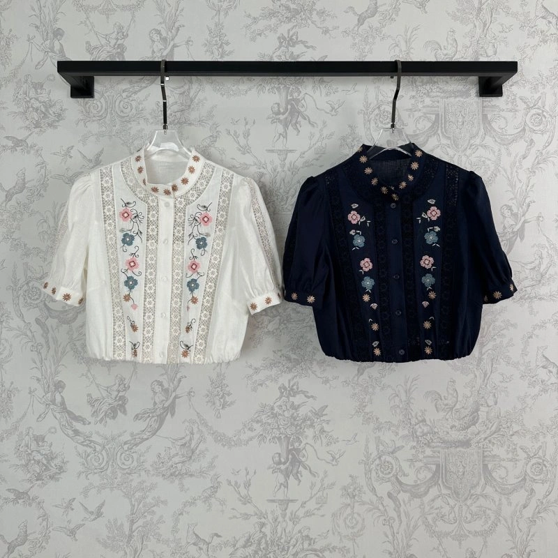 Reliable Valentino T-Shirts 174237