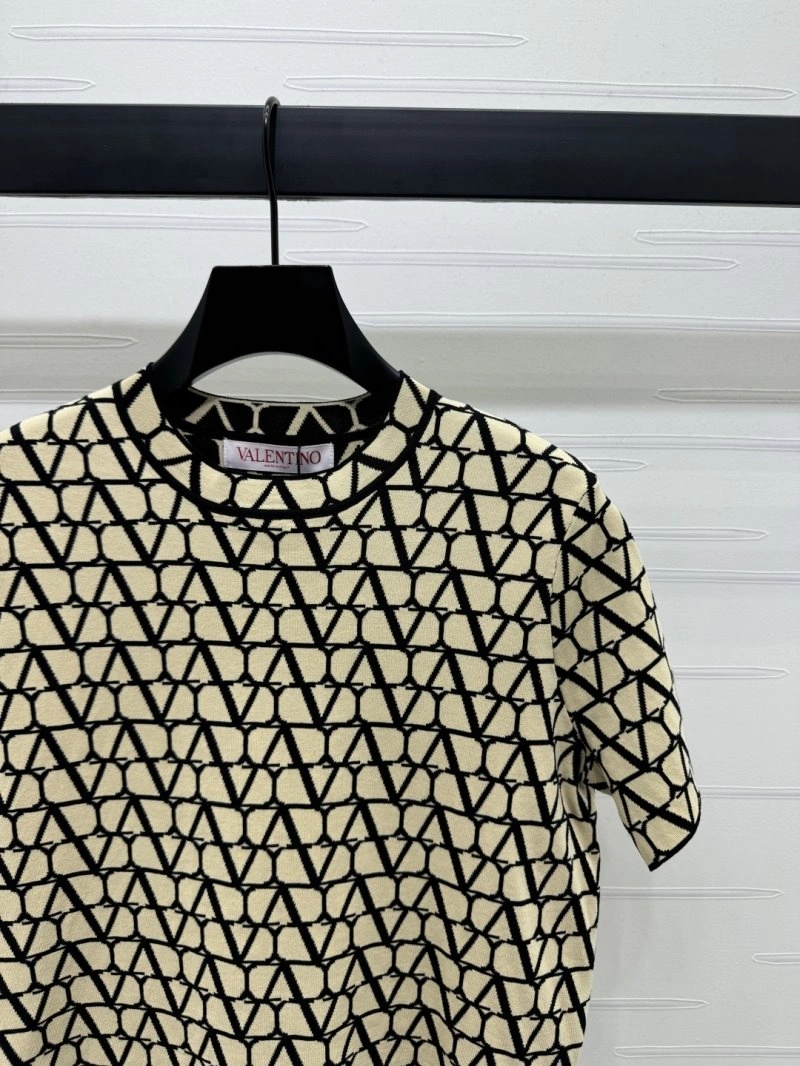 Upgraded Valentino T-Shirts 174537