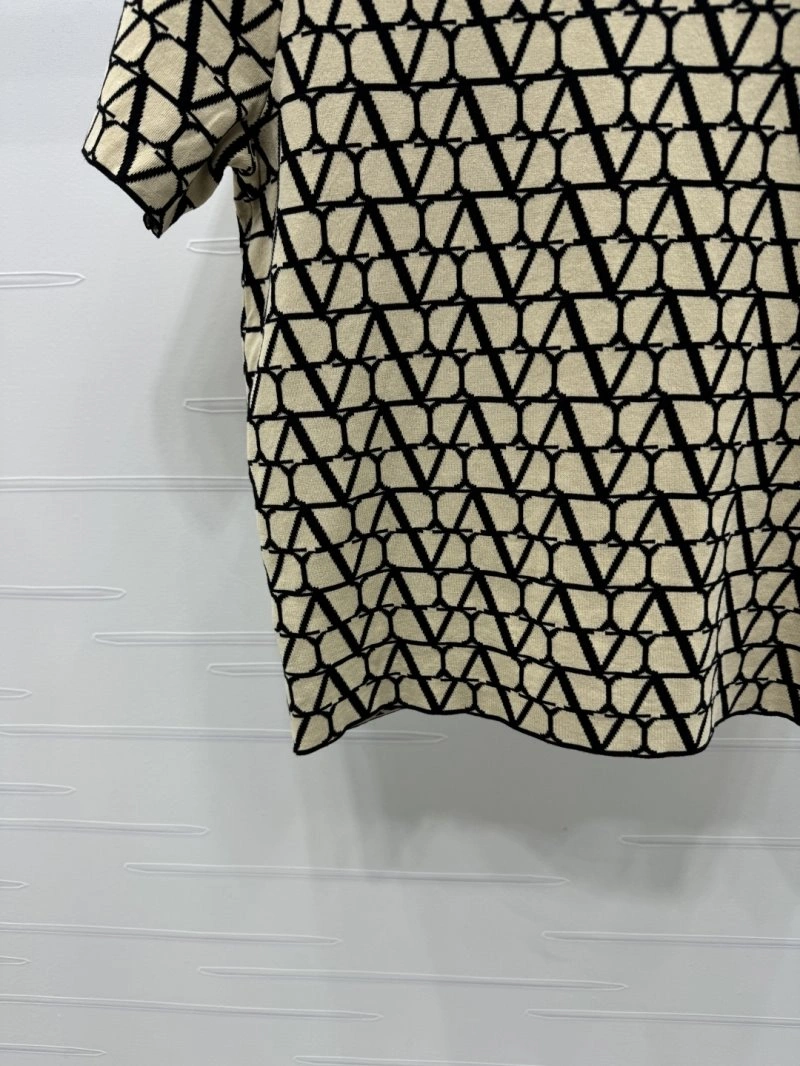 Upgraded Valentino T-Shirts 174537